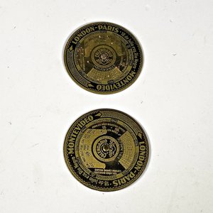 Lote anterior: Dos Calendarios Perpetuos "London-París" Montevideo