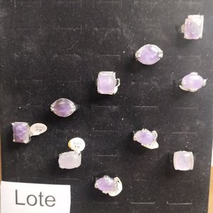 Lote anterior: 10 Anillos con Piedra Amatista y Montura Plateada