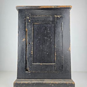 Mueble Antiguo de Pino Blanco Pintado Negro - imagen 2