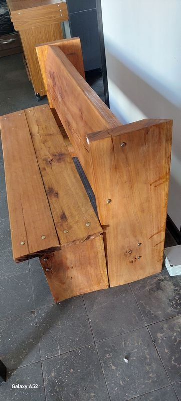 Banco rustico en madera para decoración - imagen 3