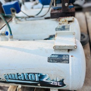 Compresor de Aire Gladiator 25L 2HP - imagen 3
