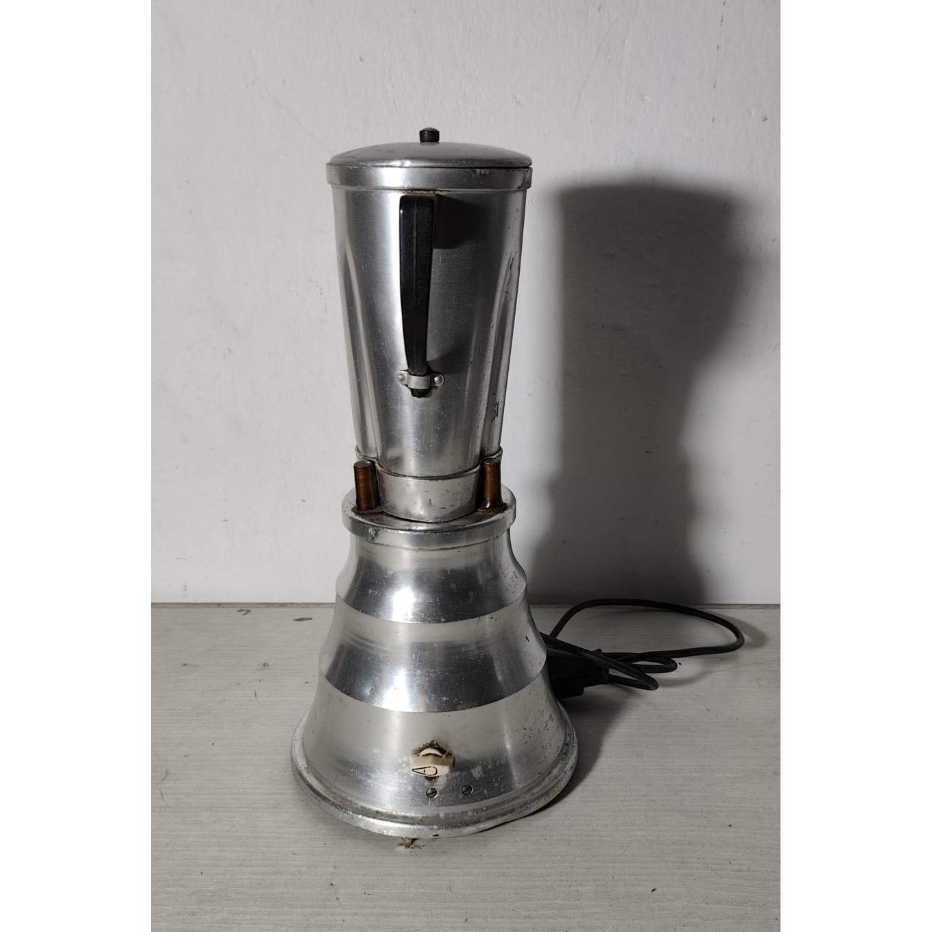 Licuadora Antigua con Vaso Metálico Funcional
