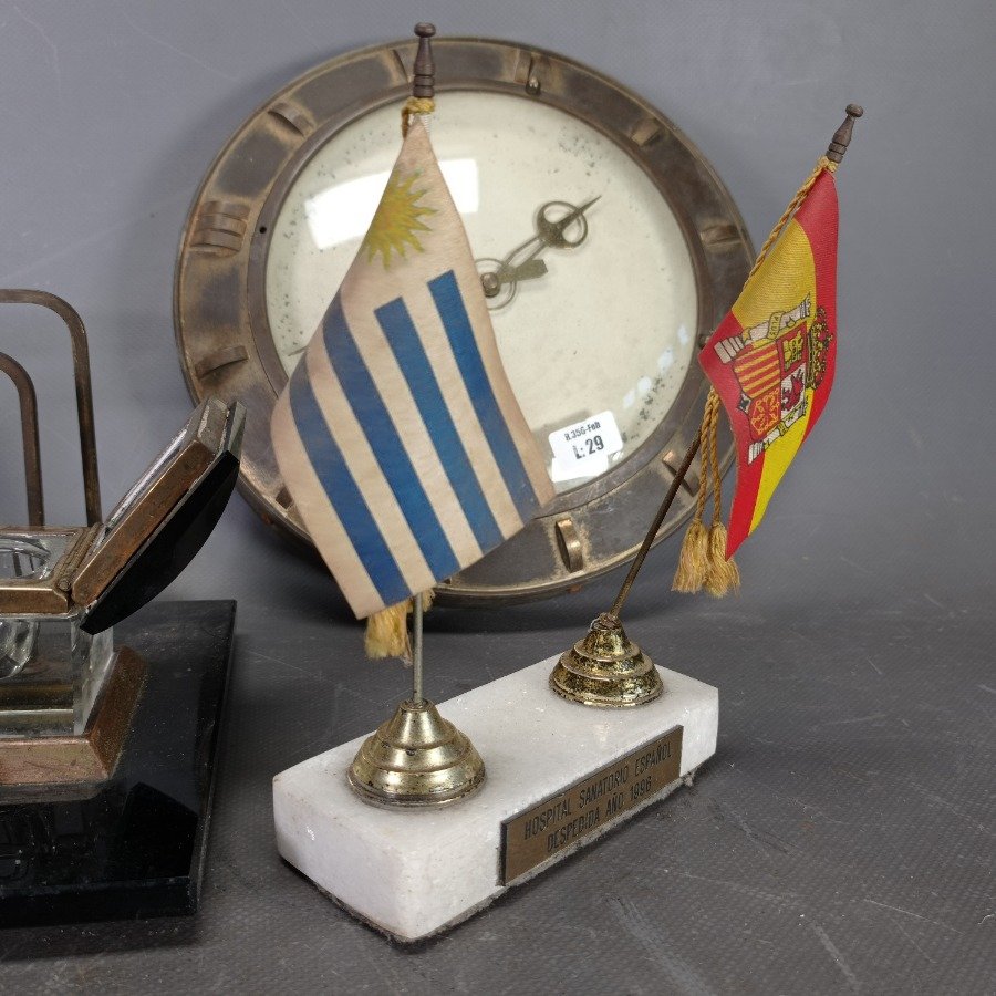 Relojes de pared, adornos y tinteros de vidrio y bronce - imagen 4