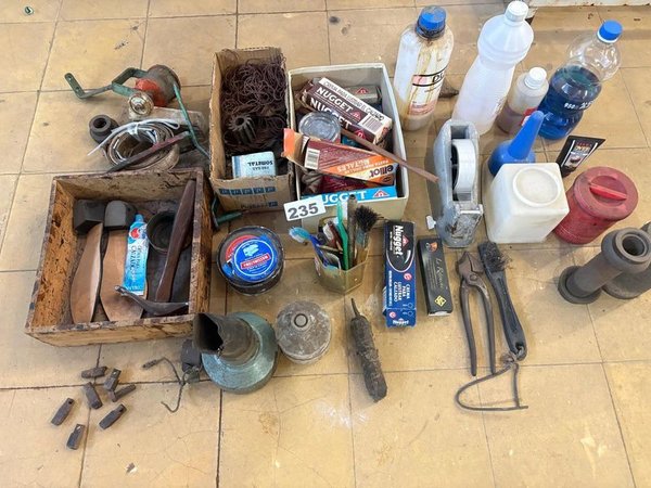 Lote de Herramientas y Pomadas Nugget para Zapatería