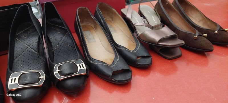 Lotes de calzado para damas en excelente estado - imagen 4