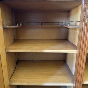 Armario Organizador Antiguo con Tapa de Mármol y Herrajes Ornamentales - imagen 10