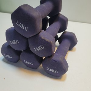 Set de 6 Mancuernas Violetas de 2 kg Cada Una - imagen 3