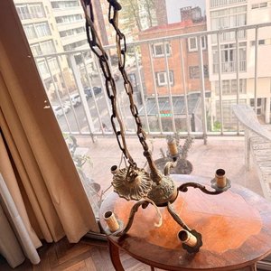 Araña Antigua de Bronce con 5 Brazos Curvos y Portalámparas - imagen 4