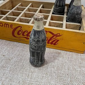 Conjunto Miniatura Coca-Cola: Cajón Madera y Botellitas - imagen 11