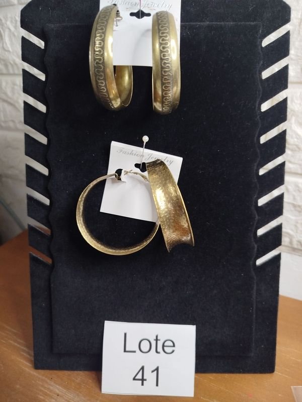 Caravanas Estilo Vintage Argolla con Acabado Envejecido