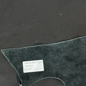 Retazo de Cuero Negro para Tapicería - imagen 4