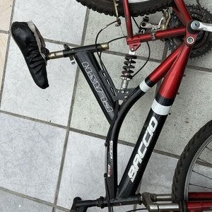 Bicicleta de Montaña Baccio Flash Rodado 26 Roja y Negra - imagen 9