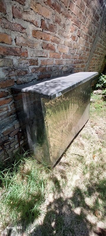 Mesada de acero inoxidable para cocina - imagen 3