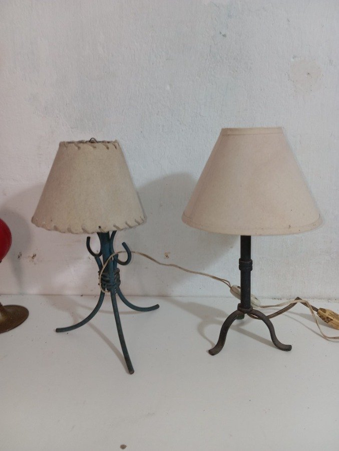 Lámparas portátiles y candelabros de bronce con velas - imagen 3