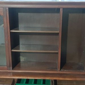 Aparador de Madera Cedro con 5 Puertas, 3 Cajones y Estantes - imagen 3