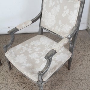 Par de Sitiales Luis XVI Estilo Francés con Tapizado Floral - imagen 6