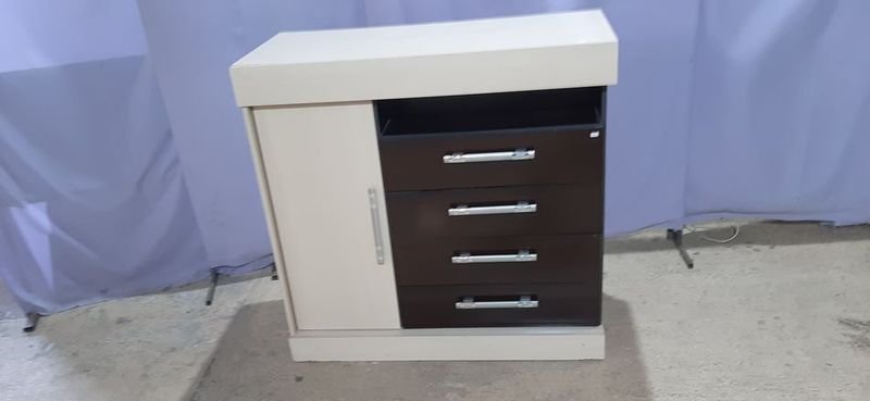 Lote anterior: Comoda MDF con 5 cajones y estante