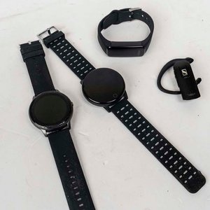 Lote de 3 Relojes Inteligentes y Audífono Bluetooth - imagen 2