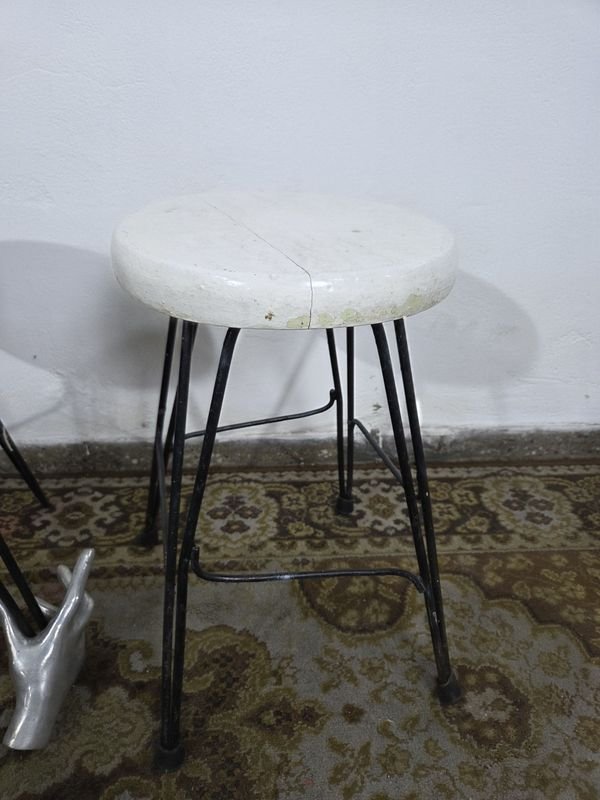 Bancos antiguos en hierro y madera para decoración - imagen 4