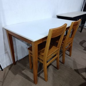 Mesa Rectangular Delfino Álvarez Madera Maciza Lustre Claro Tapa Blanca 1.30m - imagen 8