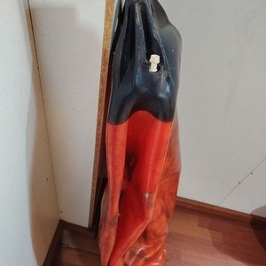 Defensa Náutica Inflable Naranja y Negra Desinflada - imagen 2