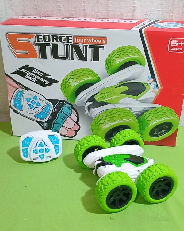 Remoto controlado con luces y sonido con control pulsera - imagen 2