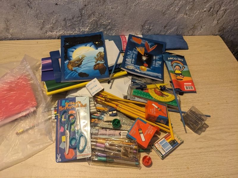 Lotes de artículos escolares para niños - imagen 1