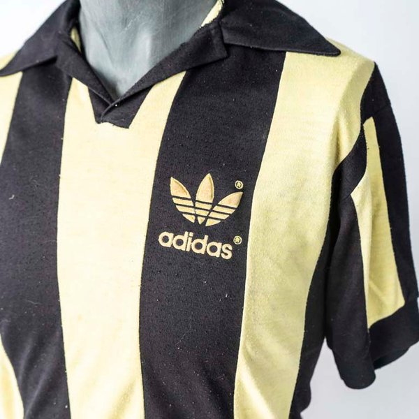 Camiseta de Peñarol de utilería marca adidas N°17 utilizada en el año 1982 - imagen 3