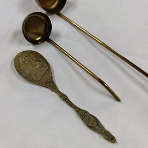 Lote de Cucharones y Cuchara de Bronce - imagen 2