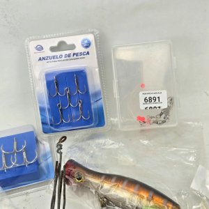 Set de Señuelos y Accesorios de Pesca - imagen 4