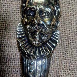 Abrecartas Antiguo Bronce Macizo Busto Miguel de Cervantes Saavedra - imagen 2