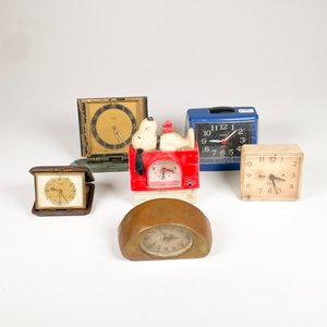Seis Relojes de Mesa Vintage Variados - imagen 2