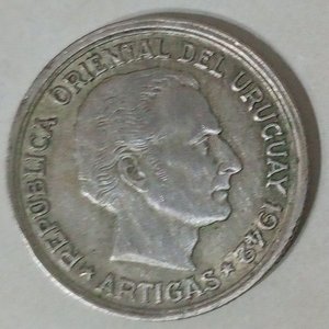 Moneda de Plata Uruguaya 1 Peso 1942 "Puma" - Artigas - imagen 2