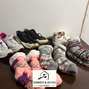Lote siguiente: Lote de Calzado Infantil y Medias