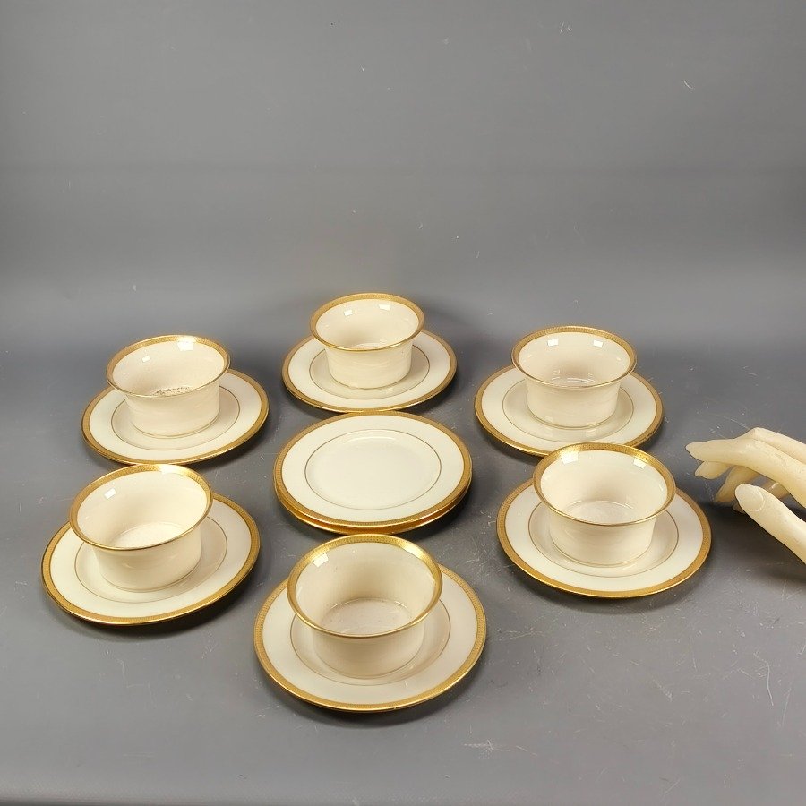 Item 18549 - Image 2