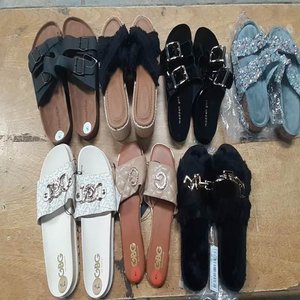 Lote siguiente: Pares de Sandalias Variadas para Mujer
