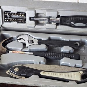 Conjunto Variado de Herramientas Manuales y Accesorios - imagen 2