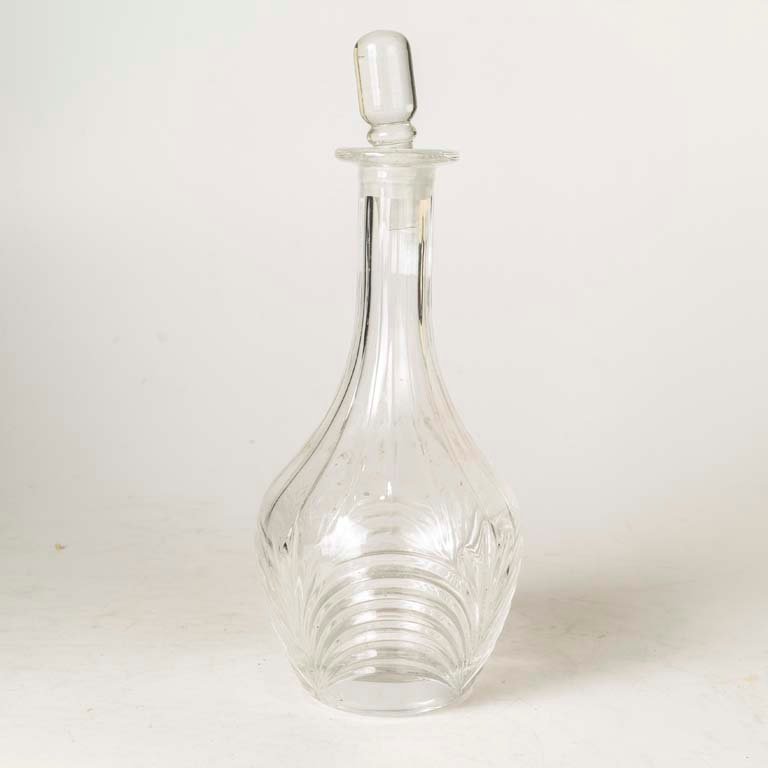 Botellón de Cristal Tallado con Tapa Distinta - 31 cm