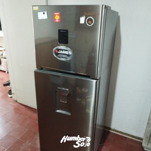 Lote siguiente: Heladera familiar moderna