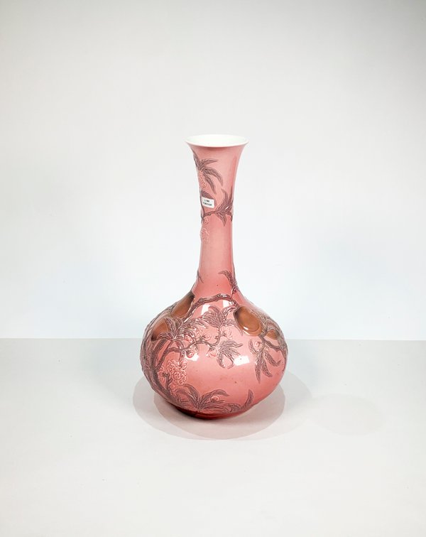 Lote siguiente: Lladro Florero en Porcelana con Fisura