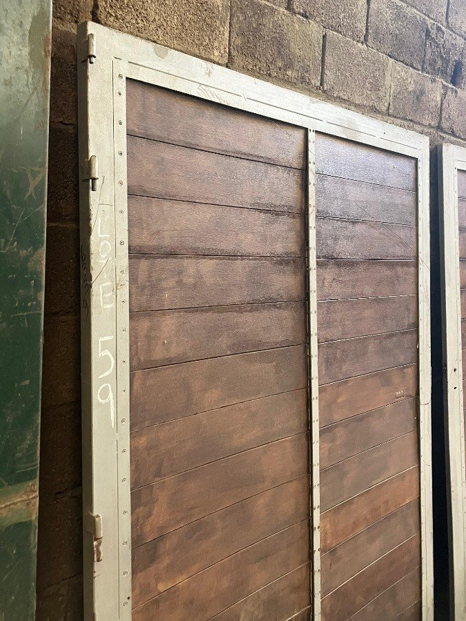 Puertas de garaje en hierro con paneles imitación madera - imagen 6