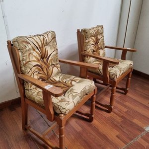 Par de Sillones de Madera con Tapizado Tropical - imagen 3