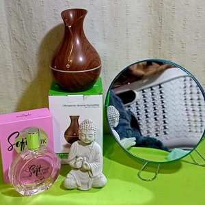 Lote siguiente: Espejo Doble Faz con Aumento, Buda Decorativo, Perfume y Difusor Aromático con Luz