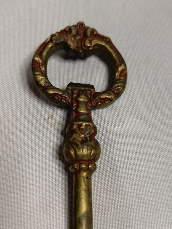 Destapador de Bronce en Forma de Llave - Decoración y Accesorios - imagen 2