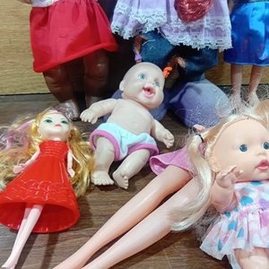 Lote de 7 Muñecas Variadas - imagen 3