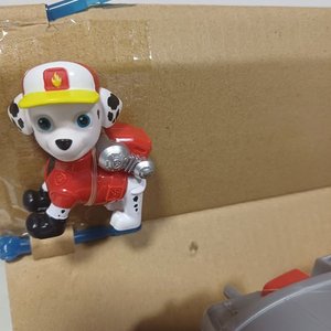 Camión de Bomberos Marshall Paw Patrol Original con Disparador de Dardos - imagen 8