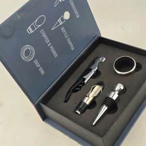 Lote siguiente: Set de Accesorios para Vino "The Book of the Right Wine Tool"