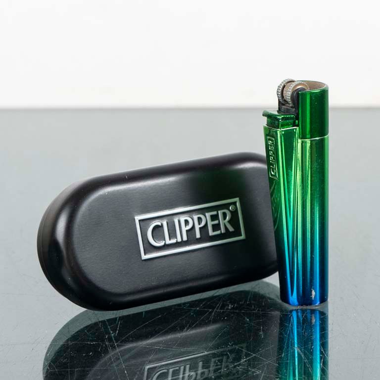 Lote anterior: Encendedor Clipper de metal con estuche