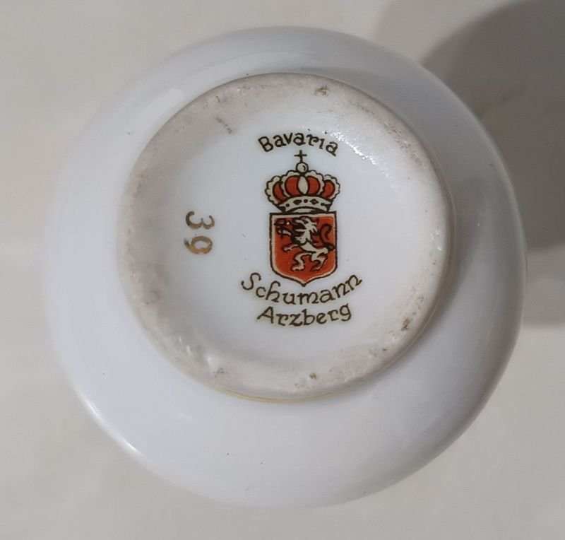 Jarrón de porcelana alemana Schumann Arzberg Bavaria, decorado con rosas y borde dorado - imagen 4