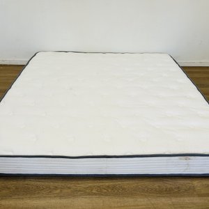 Lote anterior: Colchón de Resortes Super King 200x200x22cm